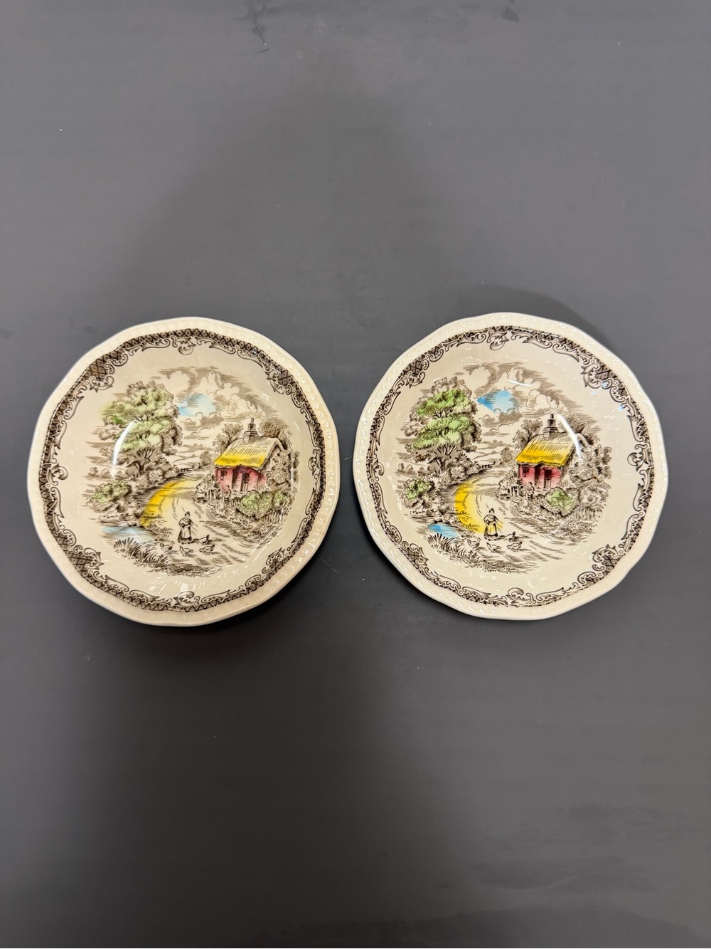 Scenic Cottage Ceramic Dessert Bowls - Cream with Yellow & Green Detail